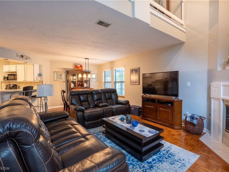 1233 Red Tail Hawk Drive, Boardman, OH 44512 Photo 4