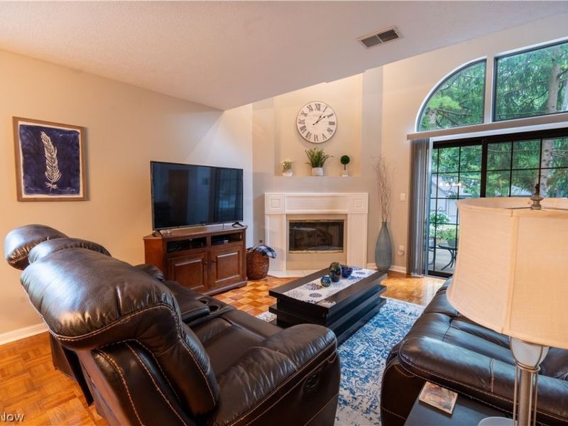 1233 Red Tail Hawk Drive, Boardman, OH 44512 Photo 5
