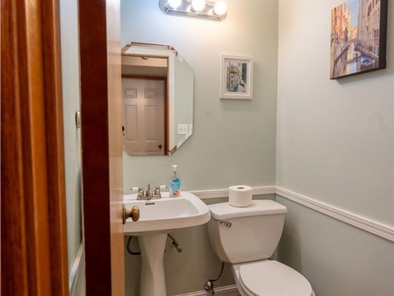 1233 Red Tail Hawk Drive, Boardman, OH 44512 Photo 9