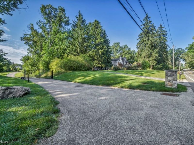 6610 E Wallings Road, Brecksville, OH 44141 Photo 2