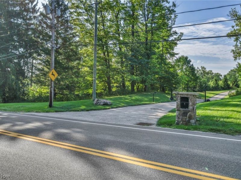 6610 E Wallings Road, Brecksville, OH 44141 Photo 3