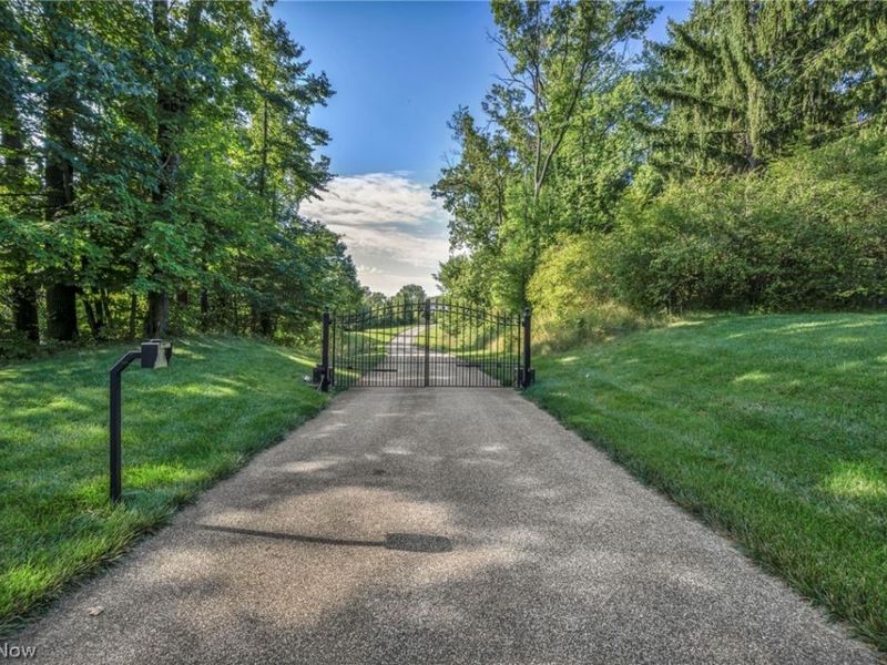 6610 E Wallings Road, Brecksville, OH 44141 Photo 4