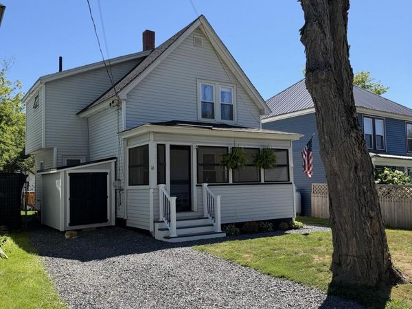 16 Kenwood Avenue , Corinna, ME 04928