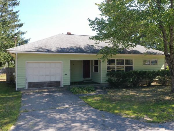 8 James Avenue, Sanford, ME 04073