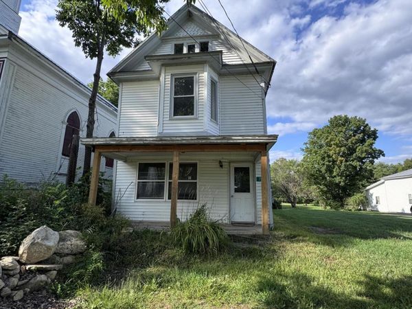 79 Main Street , Phillips, ME 04966