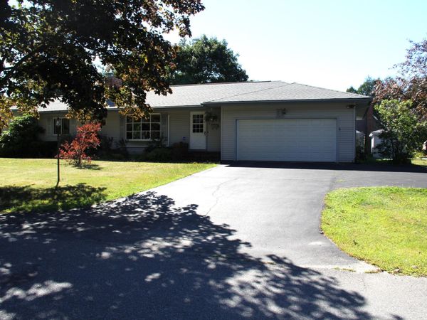 22 Dennis Street , Skowhegan, ME 04976