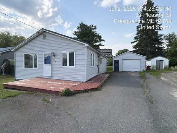 33 Pleasant Street , Presque Isle, ME 04769