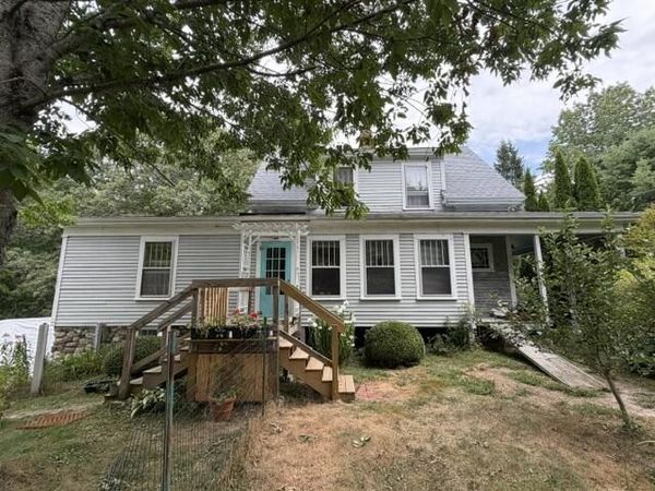 1748 State Route 32 , Bristol, ME 04564