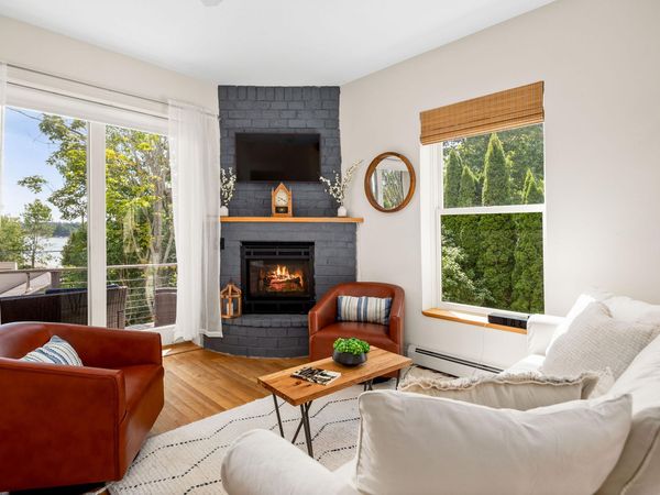 19 Pleasant Street , Unit 3, Blue Hill, ME 04614