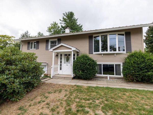 36 Roberta Street , Farmingdale, ME 04344