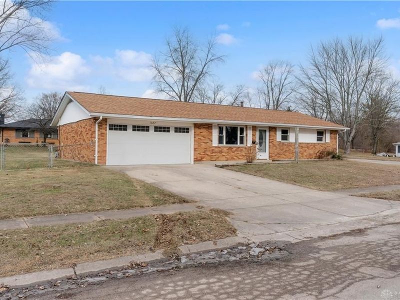 1657 Scenic Drive, Dayton, OH 45414 Photo 2