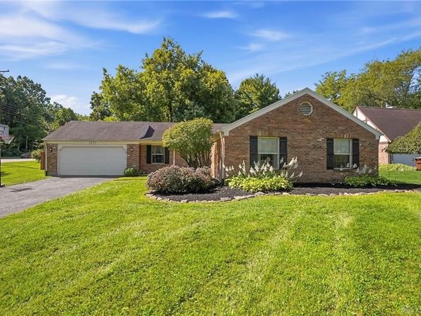 3321 Pebble Creek Drive, Dayton, OH 45432