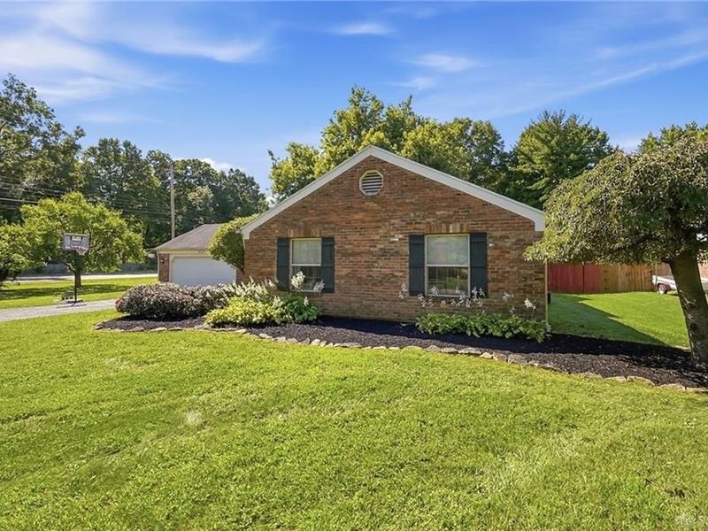 3321 Pebble Creek Drive, Dayton, OH 45432 Photo 2