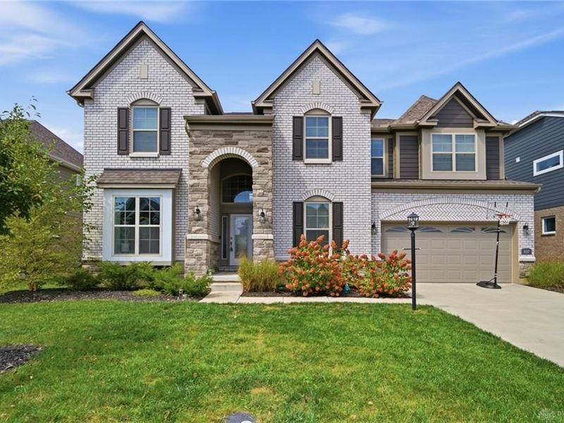 697 Dewmar Drive, Beavercreek, OH 45434 Photo 1