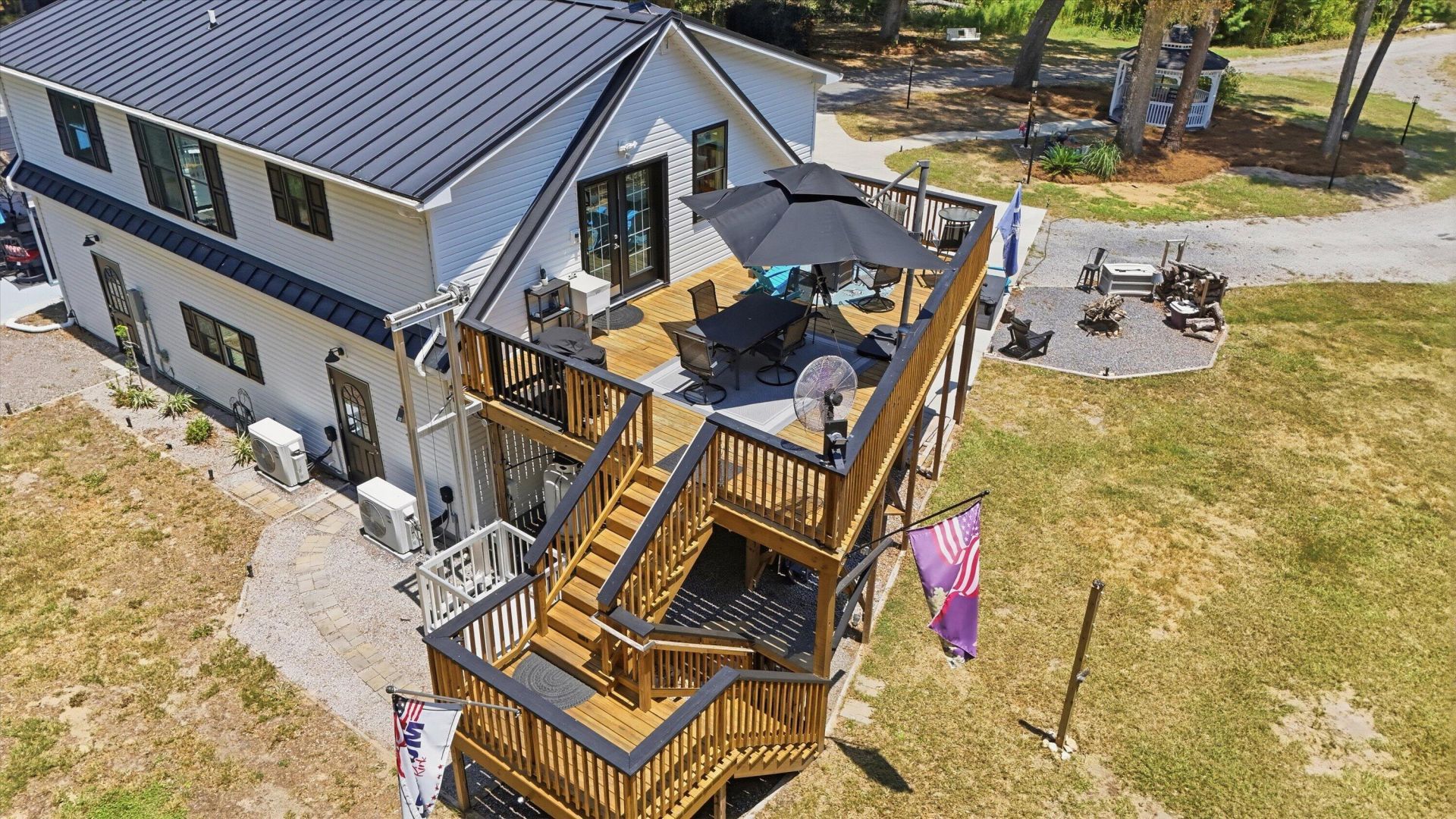 8246 Oyster Factory Road Photo 17