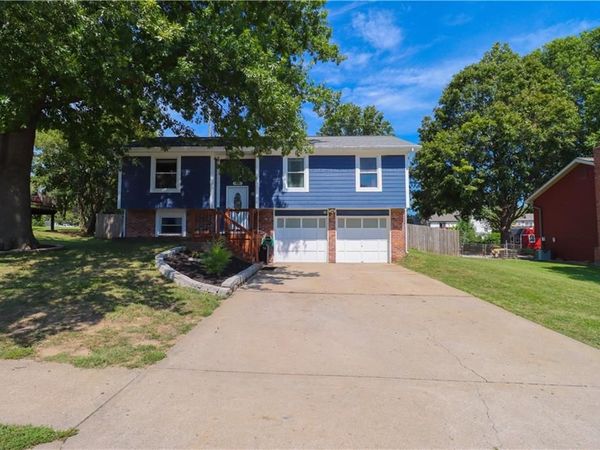 5420 Locust Avenue, Kansas City, KS 66106
