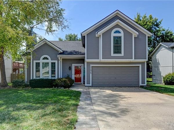 17575 W 111th Court, Olathe, KS 66061