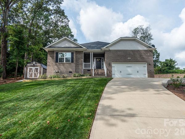 203 Macon Drive , Statesville, NC 28625
