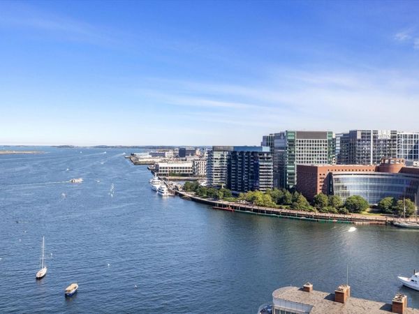 85 E India Row, Unit 22F, Boston, MA 02110