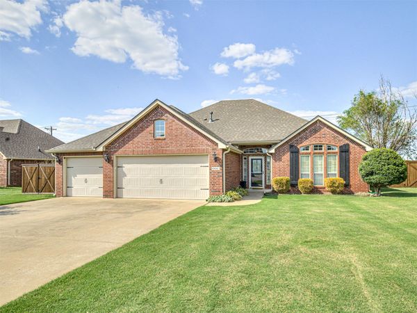 4443 Walnut Street , Kiefer, OK 74041