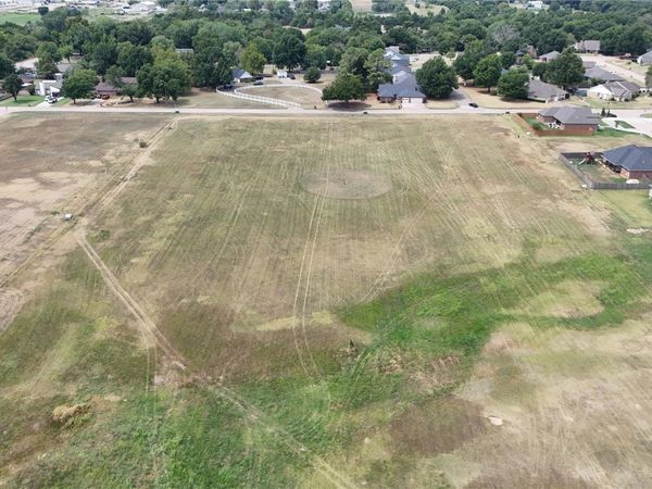 E Wilson Avenue , Cushing, OK 74023
