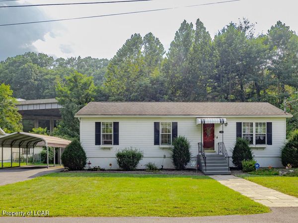 10 Belin, Avoca, PA 18641