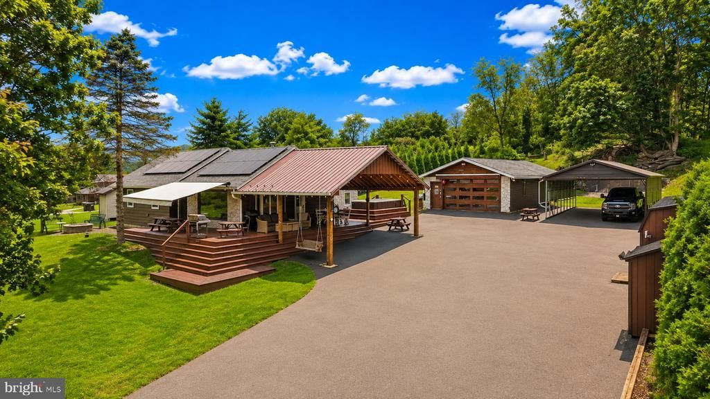 286 S EASTON BELMONT PIKE , SAYLORSBURG, PA 18353