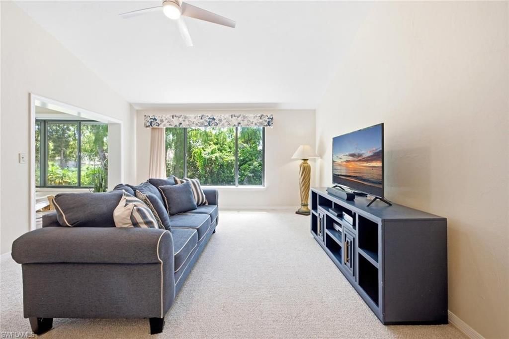 506 Courtside Dr, Unit E201, Naples, FL 34105 Photo