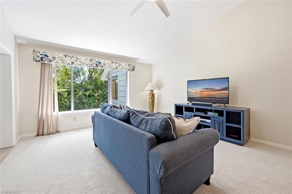 506 Courtside Dr, Unit E201, Naples, FL 34105 Photo