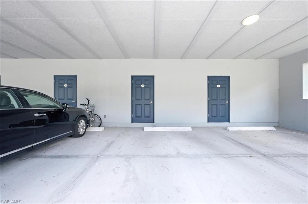 506 Courtside Dr, Unit E201, Naples, FL 34105 Photo