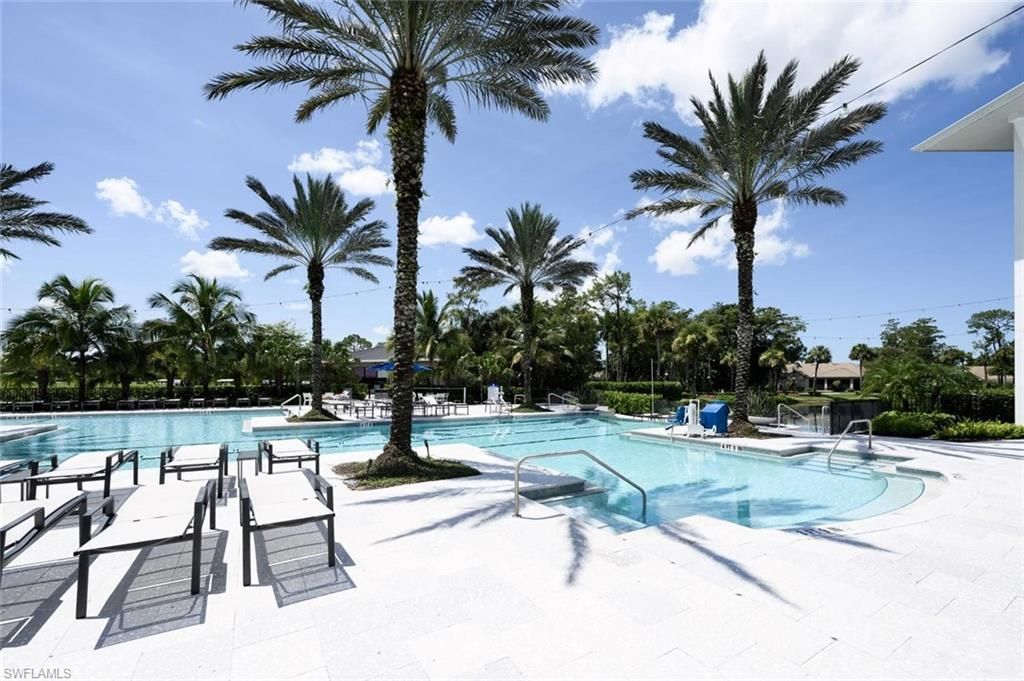 506 Courtside Dr, Unit E201, Naples, FL 34105 Photo