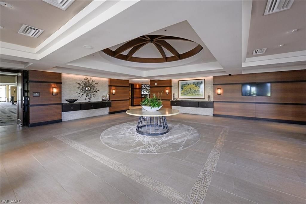 506 Courtside Dr, Unit E201, Naples, FL 34105 Photo