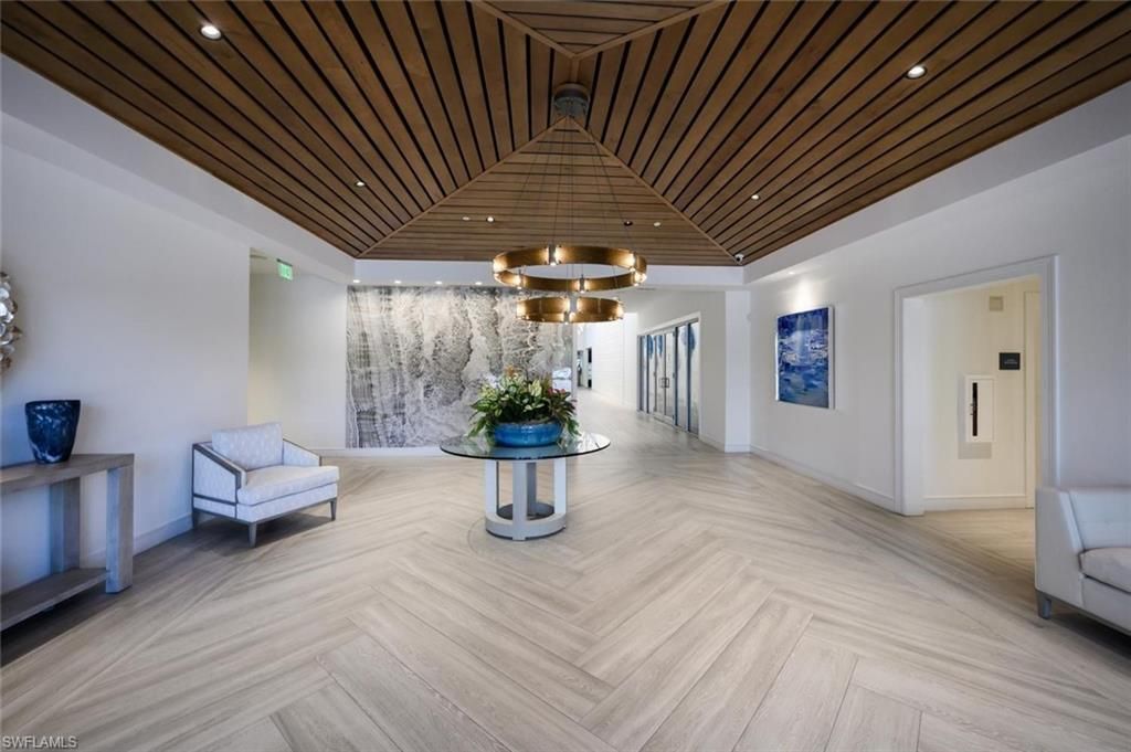 506 Courtside Dr, Unit E201, Naples, FL 34105 Photo