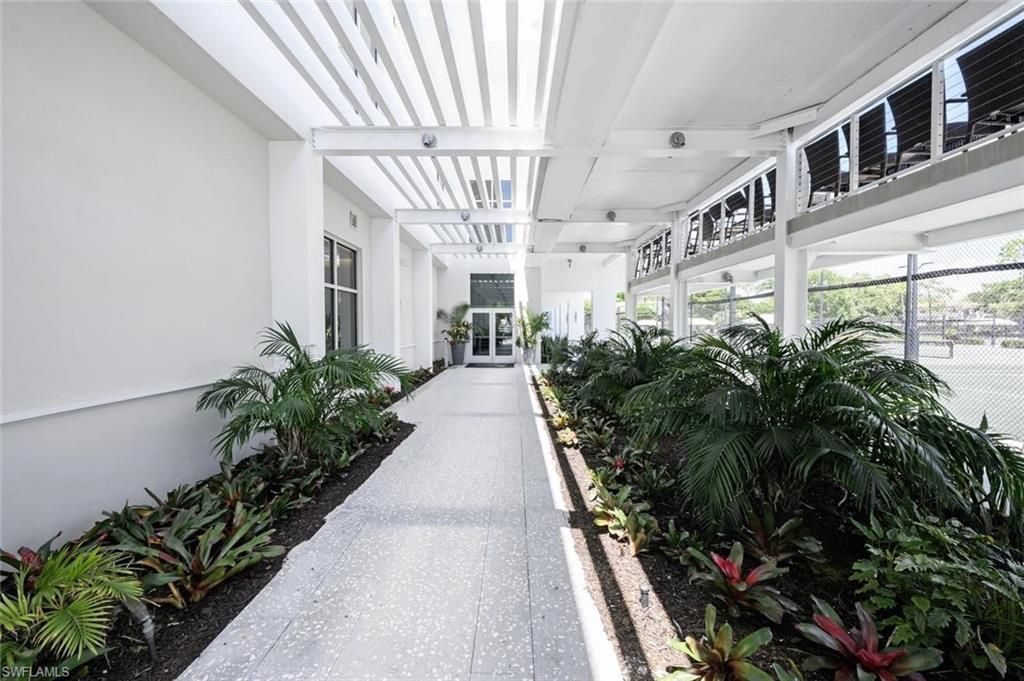 506 Courtside Dr, Unit E201, Naples, FL 34105 Photo