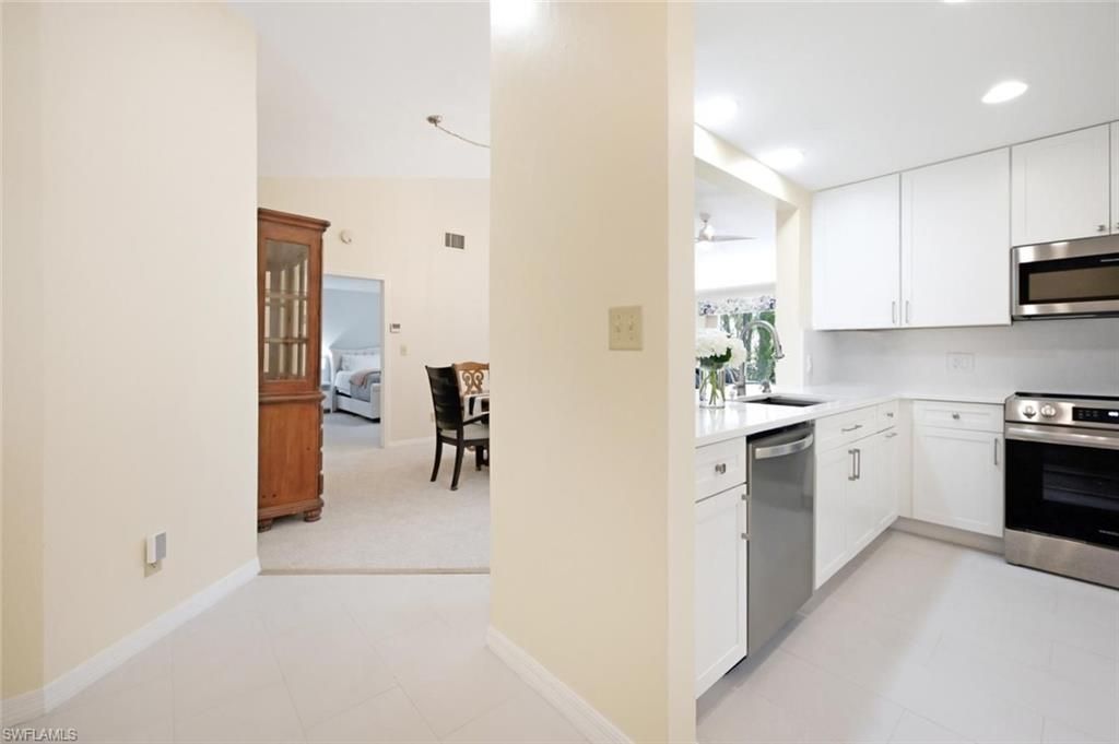506 Courtside Dr, Unit E201, Naples, FL 34105 Photo
