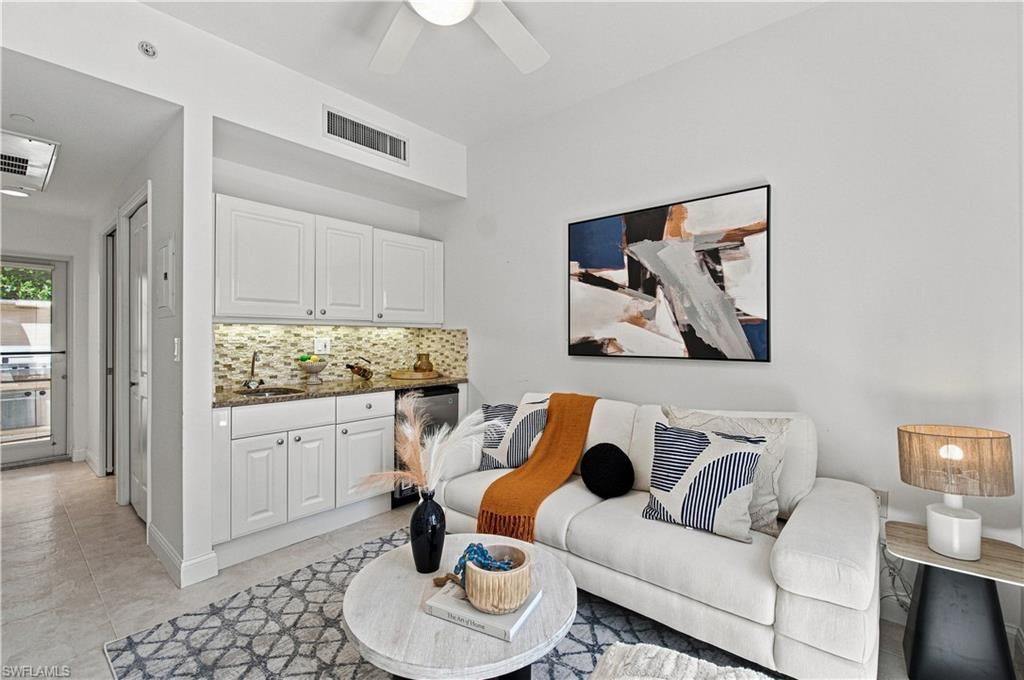 6597 Nicholas Blvd , Unit 1005, Naples, FL 34108 Photo