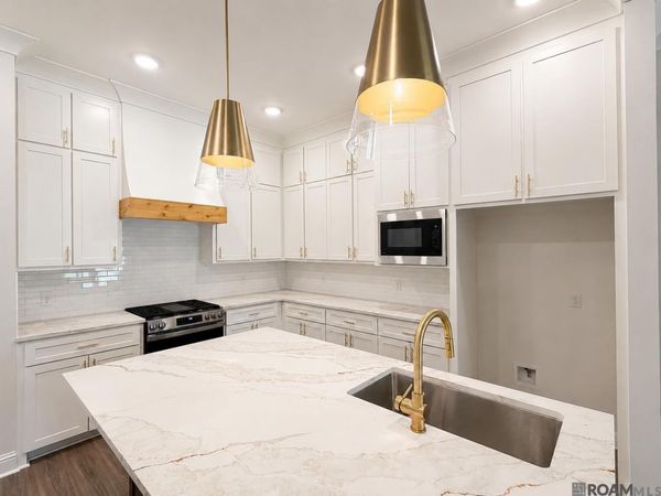 10473 Eastlake Drive, Denham Springs, LA 70726