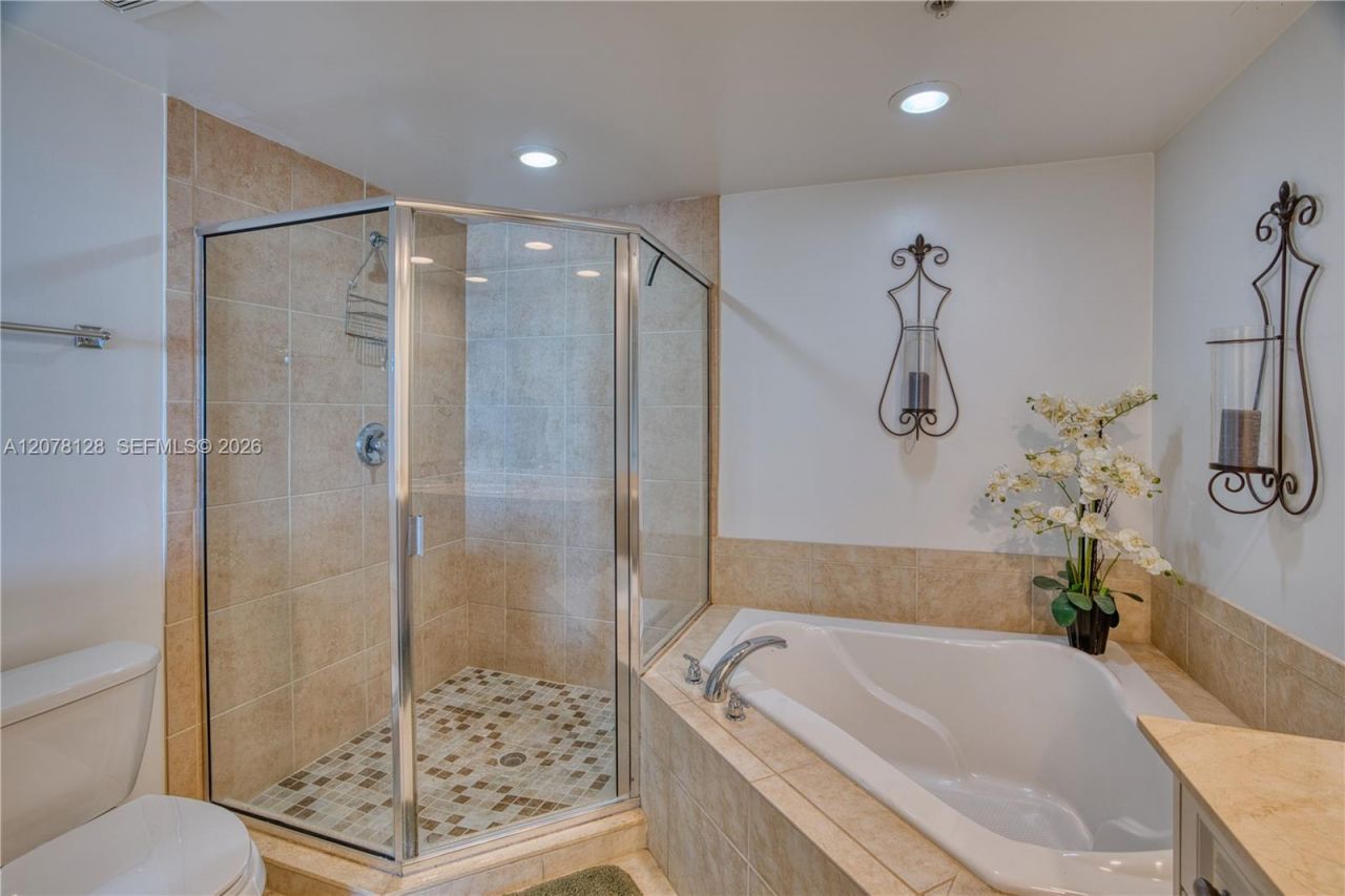 815 NW Flagler Ave, Unit 305, Stuart, FL 34994 Photo