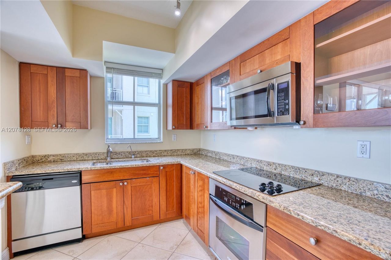 815 NW Flagler Ave, Unit 305, Stuart, FL 34994 Photo