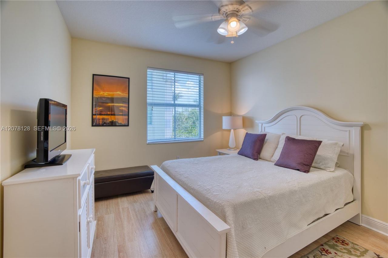 815 NW Flagler Ave, Unit 305, Stuart, FL 34994 Photo