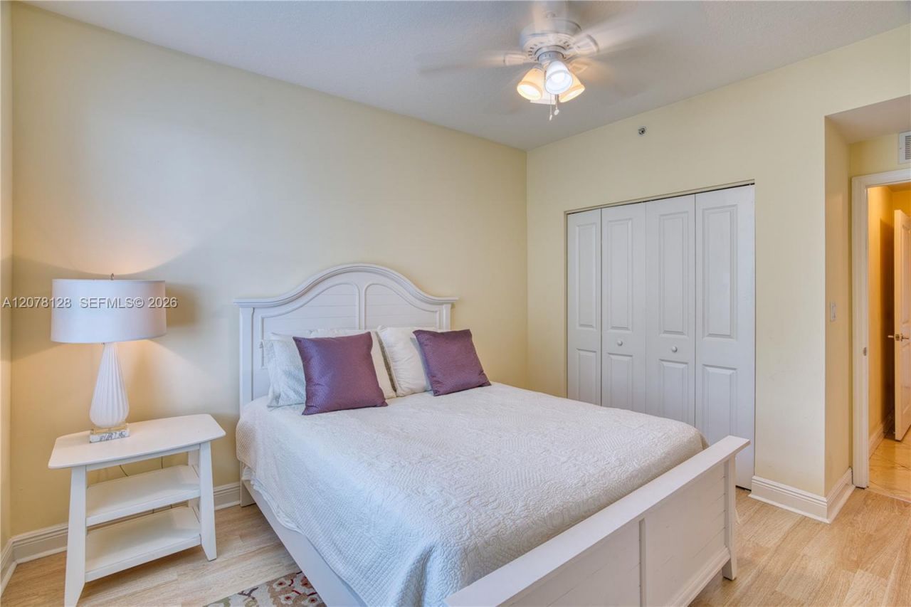 815 NW Flagler Ave, Unit 305, Stuart, FL 34994 Photo