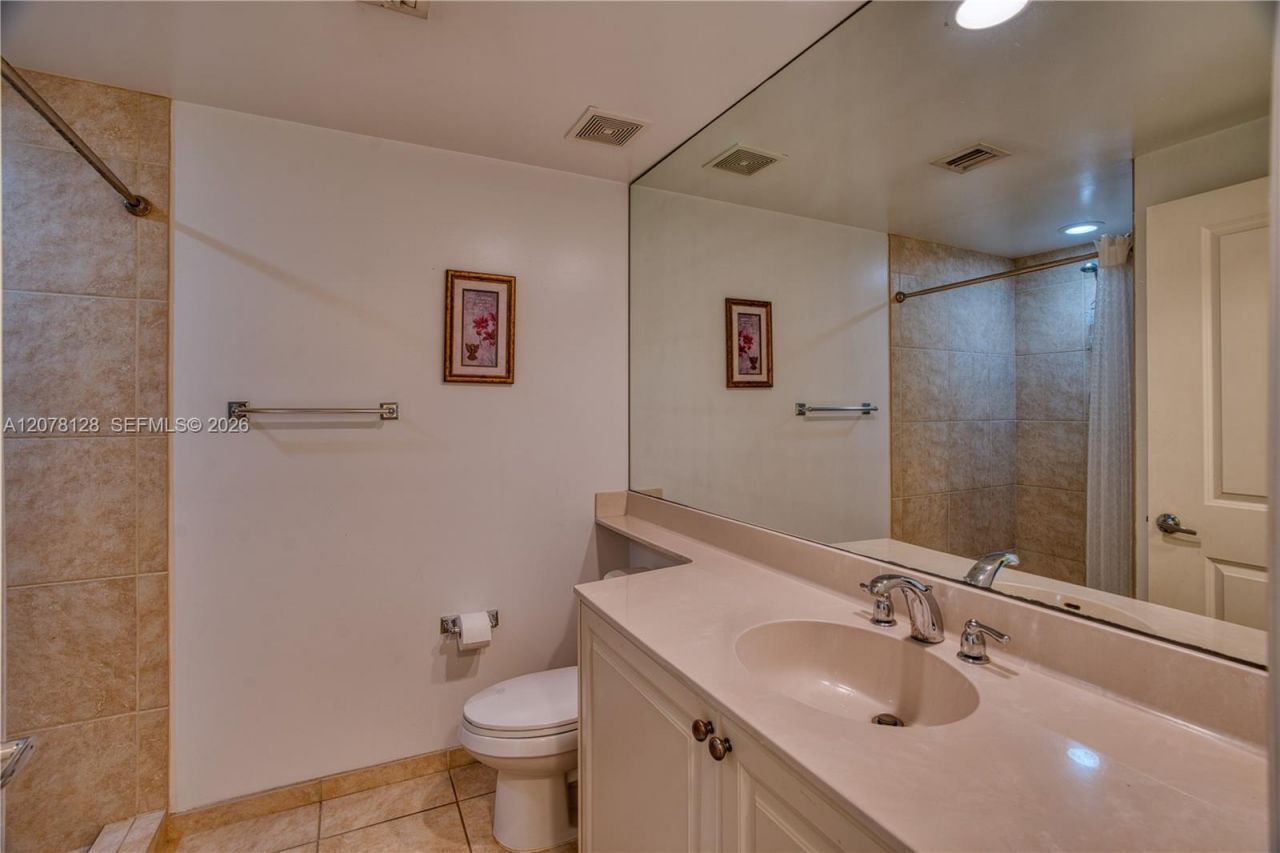 815 NW Flagler Ave, Unit 305, Stuart, FL 34994 Photo