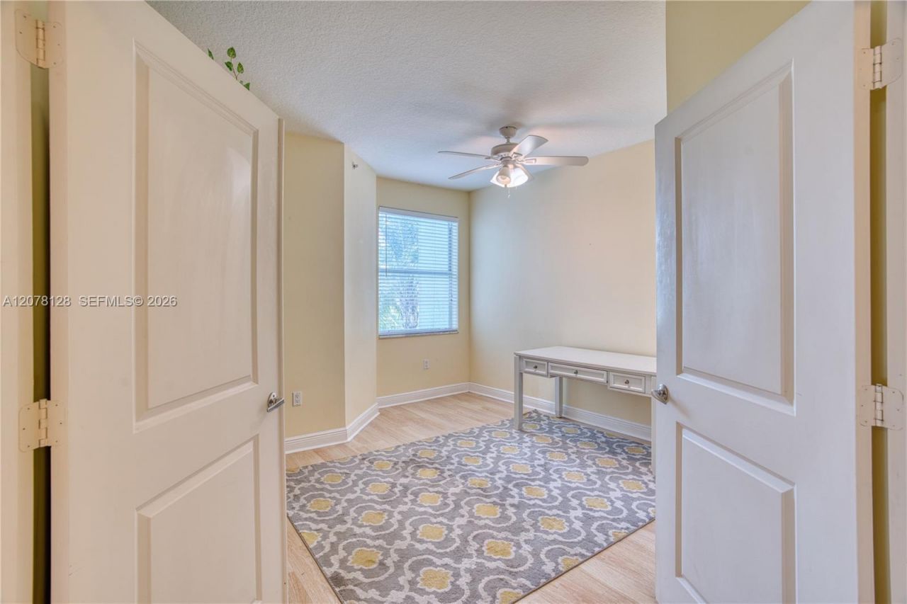815 NW Flagler Ave, Unit 305, Stuart, FL 34994 Photo