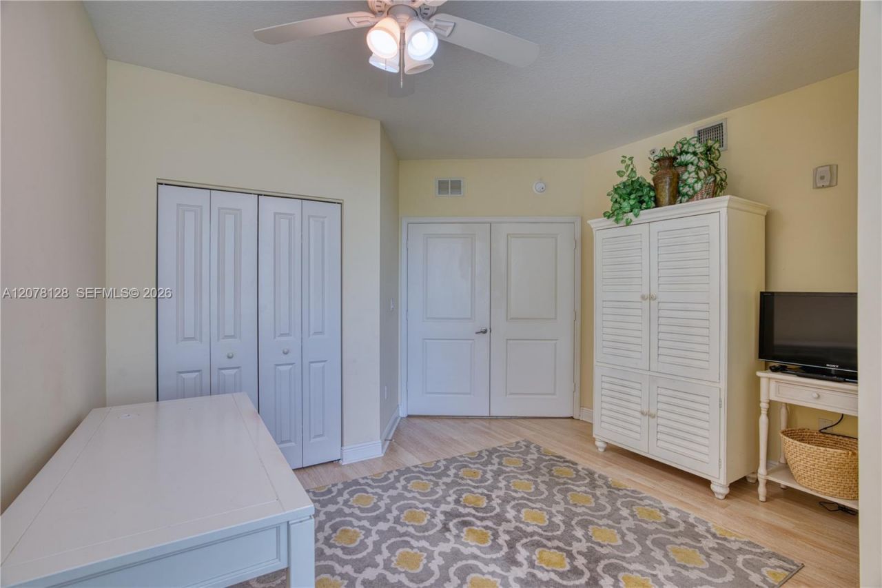 815 NW Flagler Ave, Unit 305, Stuart, FL 34994 Photo