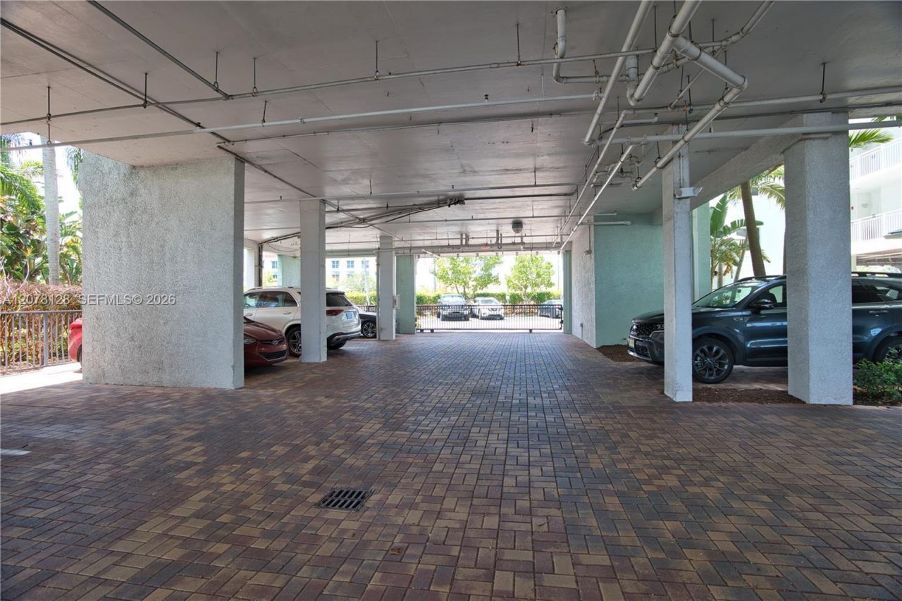 815 NW Flagler Ave, Unit 305, Stuart, FL 34994 Photo
