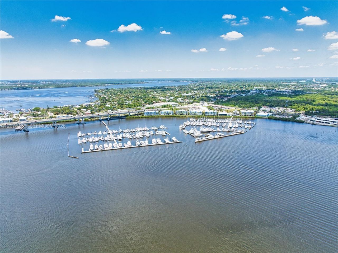 815 NW Flagler Ave, Unit 305, Stuart, FL 34994 Photo