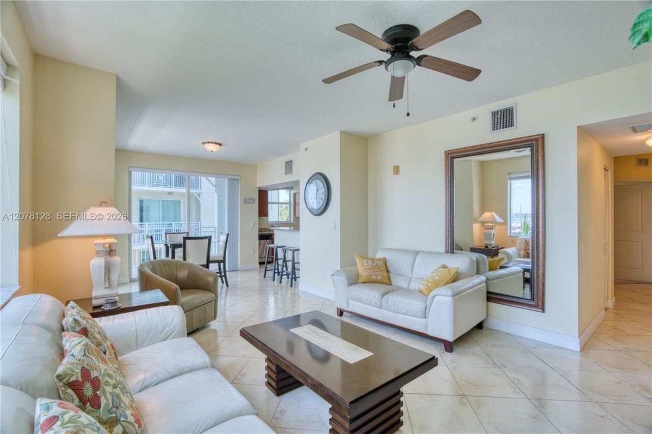 815 NW Flagler Ave, Unit 305, Stuart, FL 34994 Photo