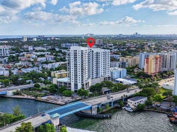 10 SW South River Dr , Unit 1105, Miami, FL 33130