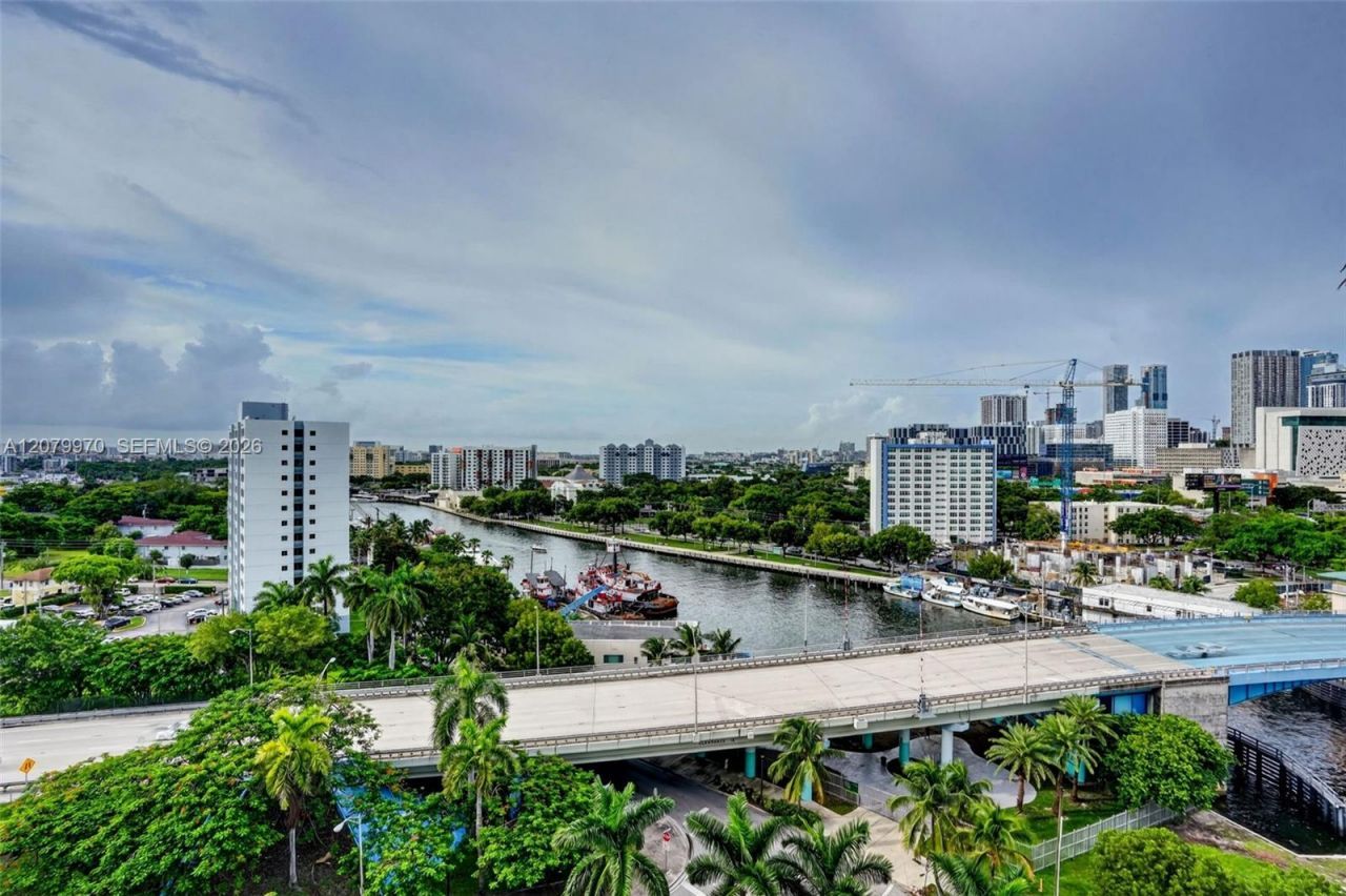 10 SW South River Dr, Unit 1105, Miami, FL 33130 Photo