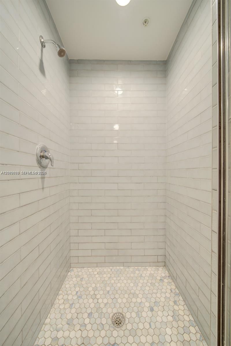 10 SW South River Dr , Unit 1105, Miami, FL 33130 Photo